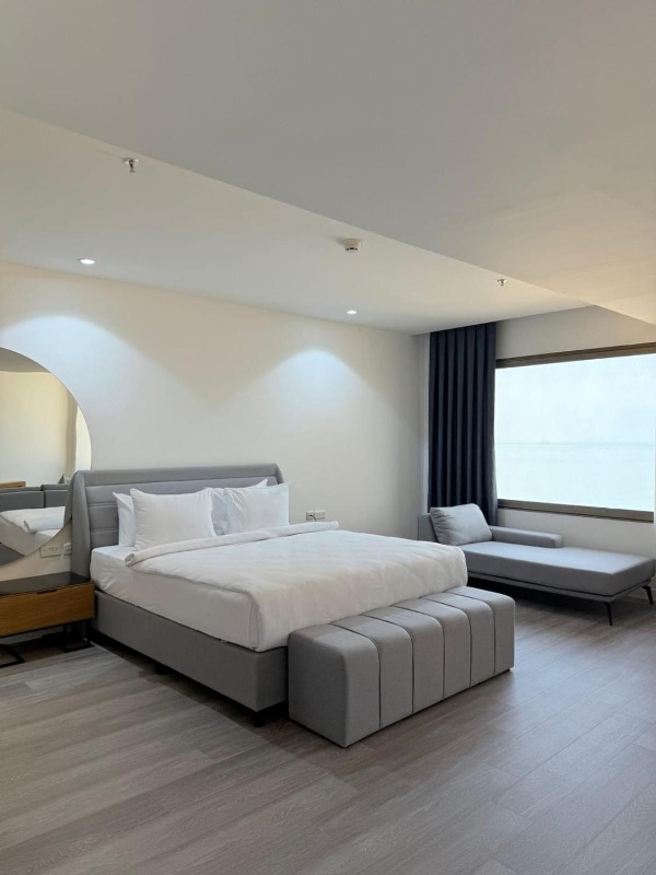Plaza Athenee Hotel image 2